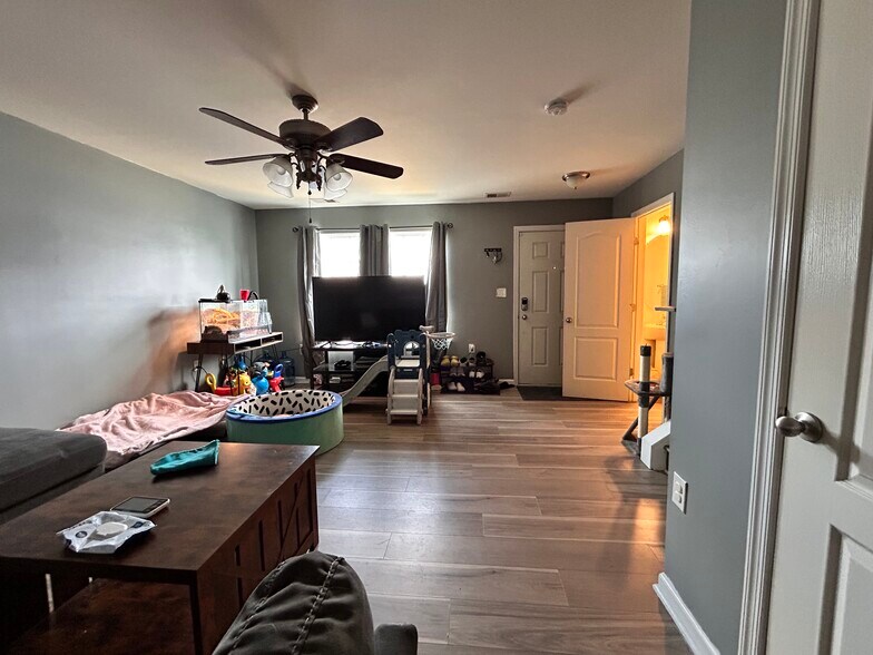 Living room area - 70 Fast View Dr