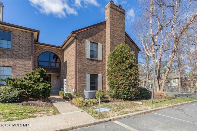 Building Photo - 114 Wellington Pl