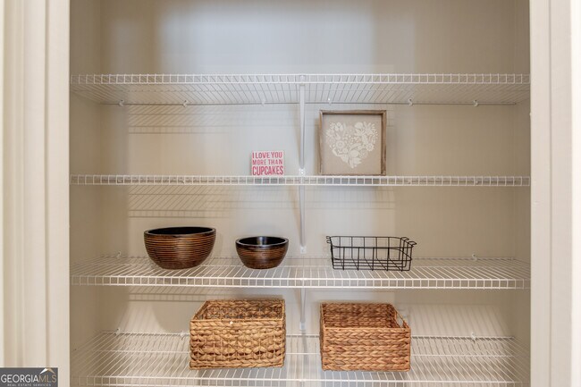 Building Photo - 1325 Lyon Wy Dr