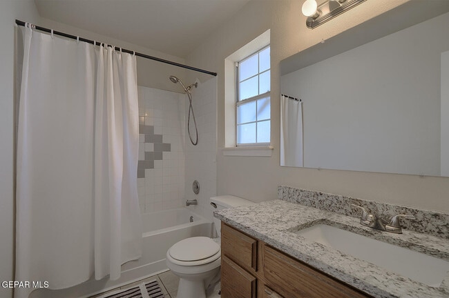 Building Photo - 12110 Sal Rasura Ct