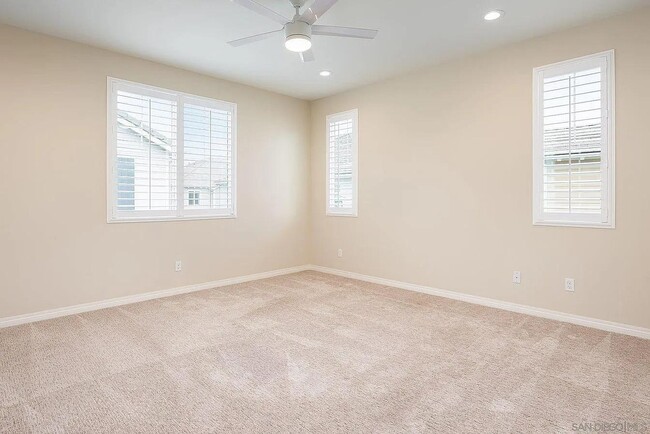 Building Photo - 518 Surfbird Ln