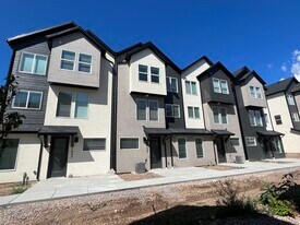 Building Photo - 5913 Wasatch Dr