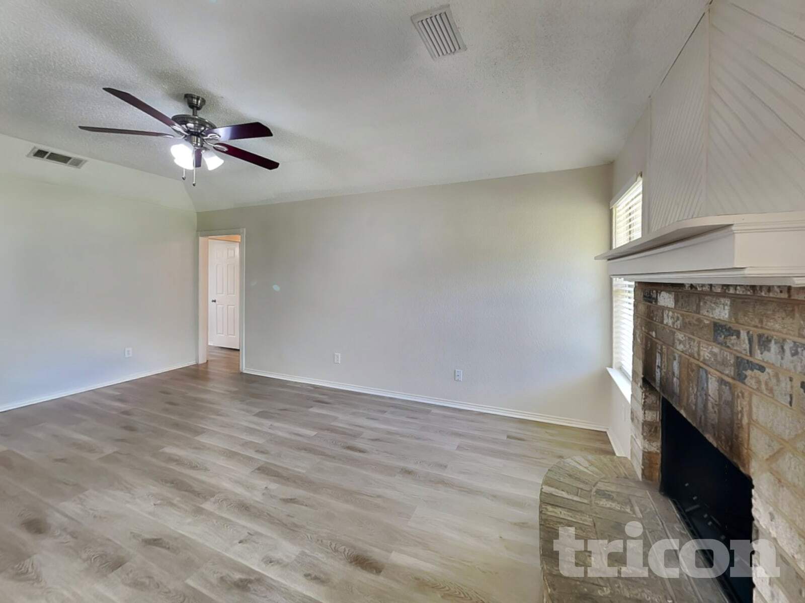 Building Photo - 615 Sherman Dr