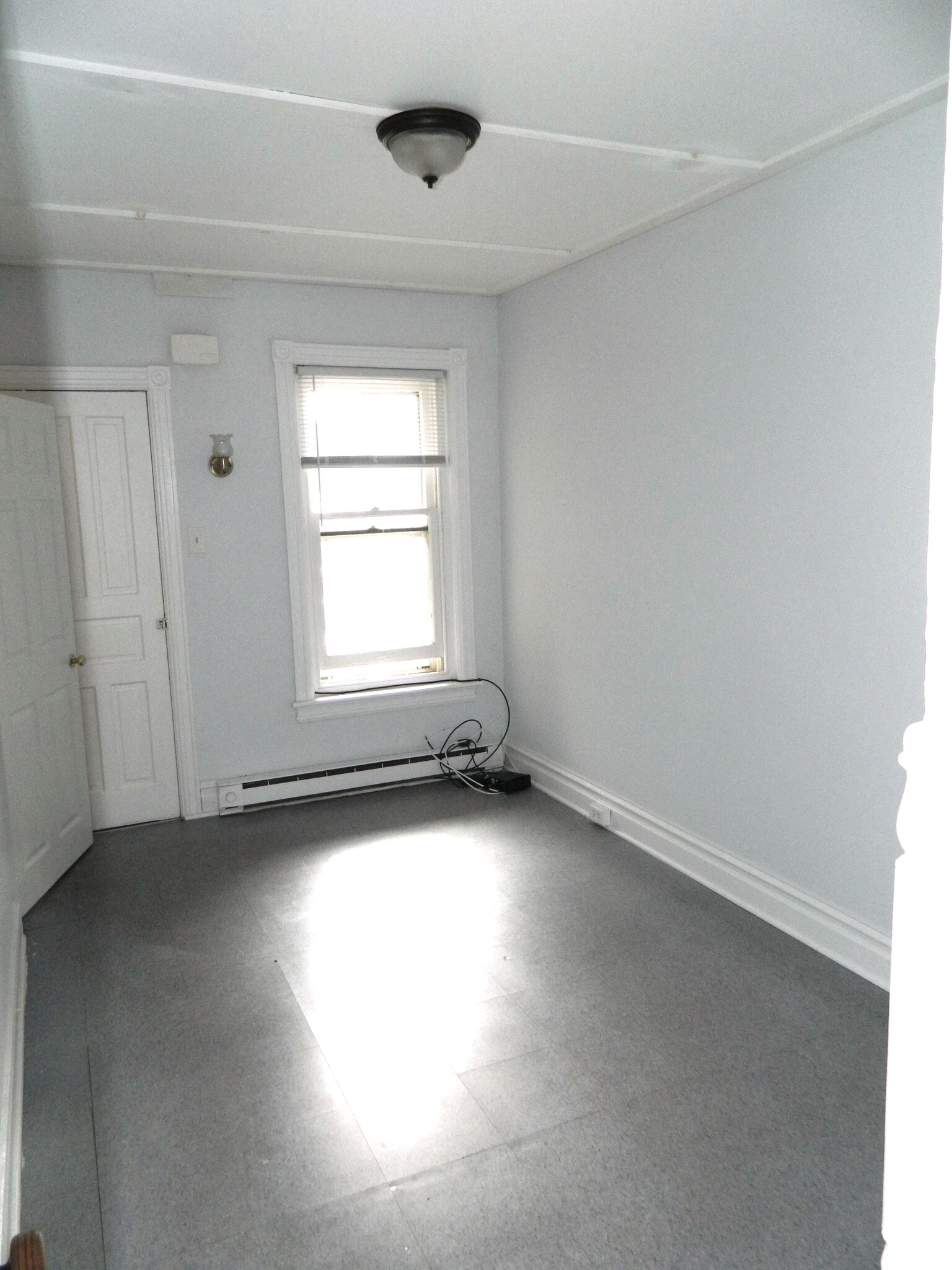 Building Photo - 322 N Franklin St