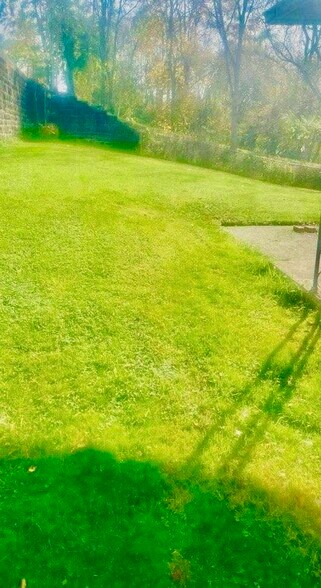 Building Photo - 529 E Wood St