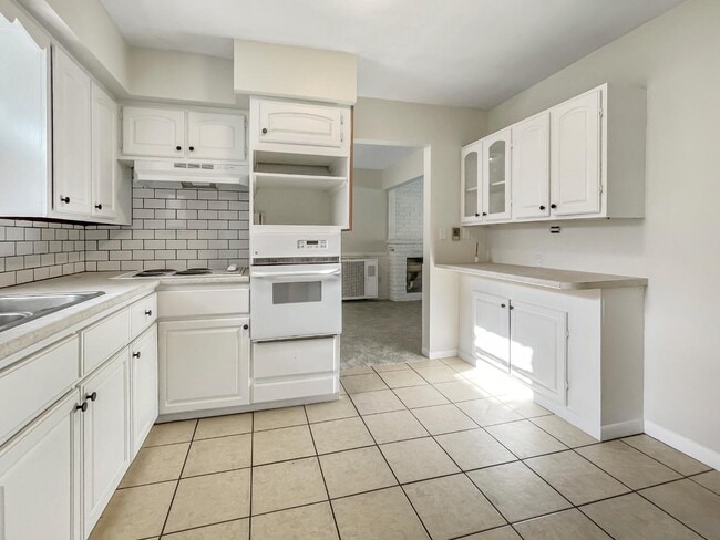 Building Photo - 6643 Buck Creek Ave SW