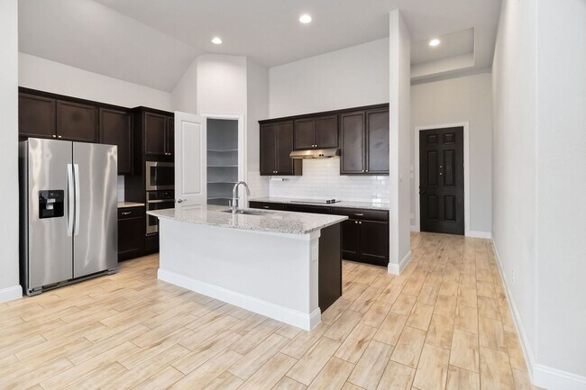 Building Photo - Beautiful 3-bed, 2-bath home for lease in the Oaks at San Gabriel in Georgetown!