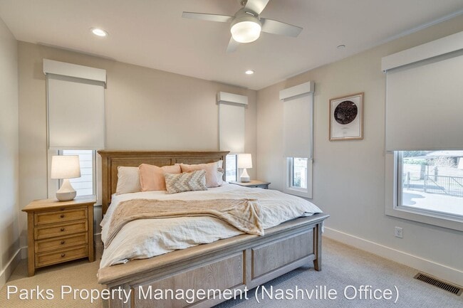 Building Photo - 3 br, 5 bath House - 206 S. 10th Street