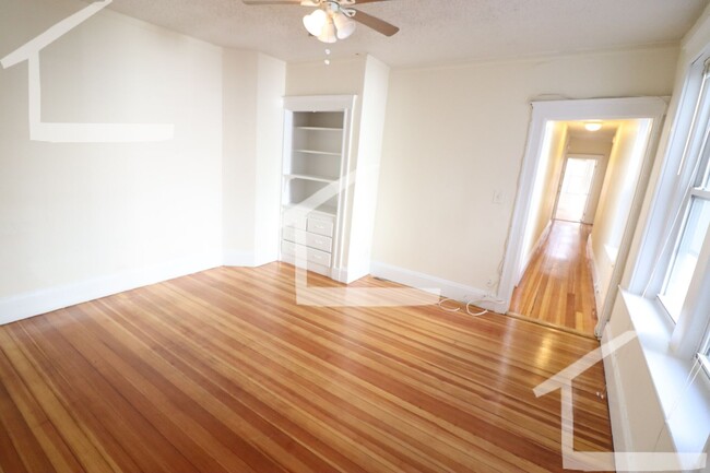 Building Photo - No Fee! Avl NOW - No Fee! Allston 3BR with...