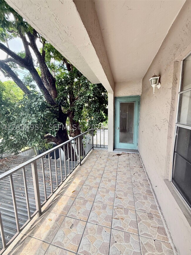 Building Photo - 5625 W 20th Ave