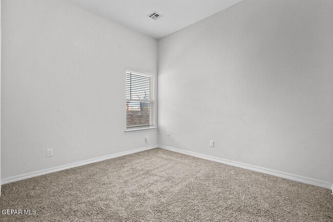 Building Photo - 13757 Villa Vista Ave