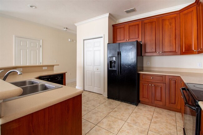 Building Photo - 1575 Paul Russell Rd