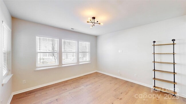 Building Photo - 509 Myrick Aly