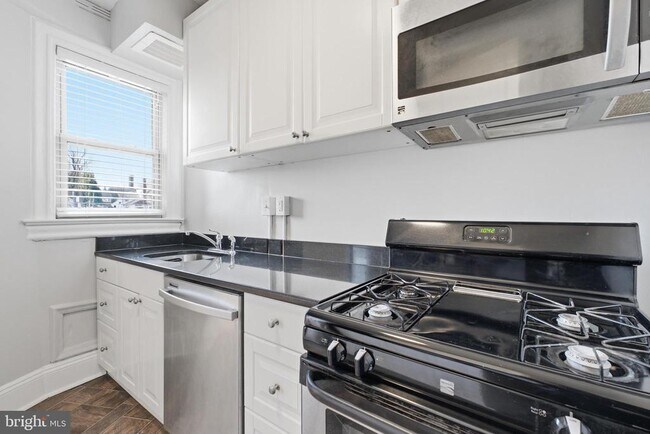 Building Photo - 3446 Connecticut Ave NW