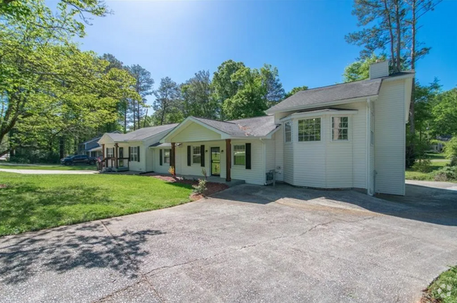 Building Photo - 418 Bolijeri Blvd