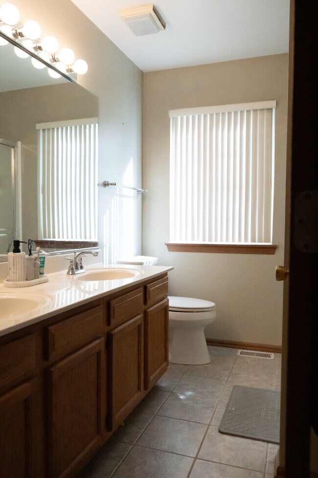 Building Photo - 1567 Spaulding Rd