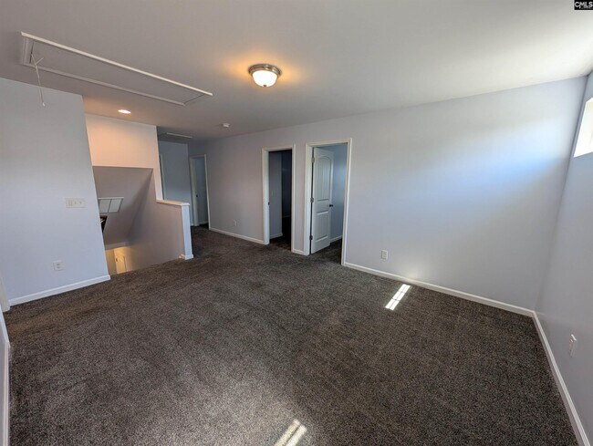 Building Photo - 13 Lillie Ln