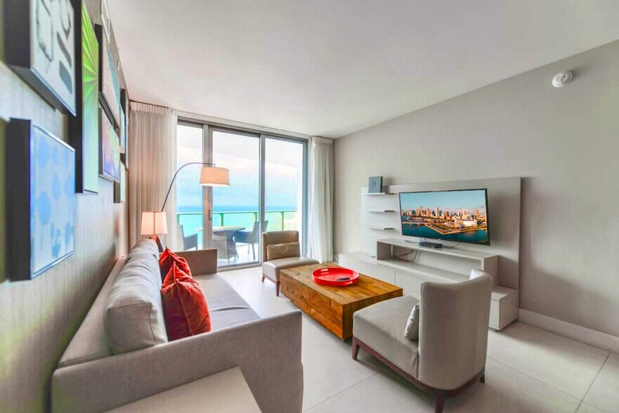 Building Photo - 4111 S Ocean Dr