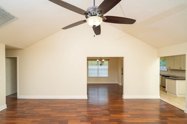 Building Photo - 2116 Wood Stork Ave