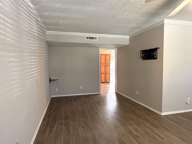 Building Photo - 4812 Windrush Ln