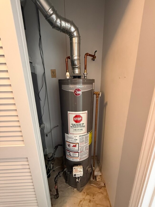 Building Photo - 20137 S Hampton Ct