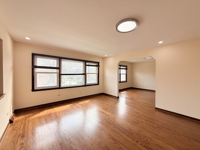 Building Photo - 4220 Oakton St