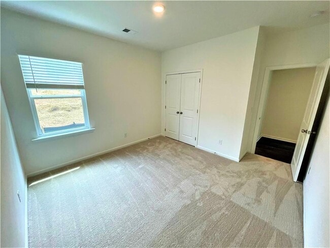 Building Photo - 270 Rivulet Dr