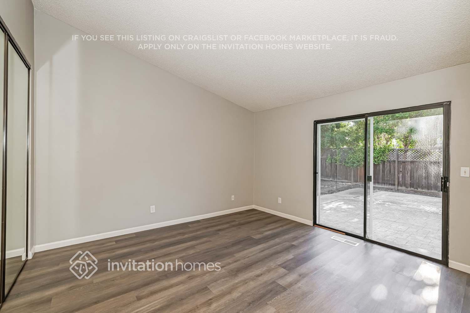 Building Photo - 1401 Mandarin Ct