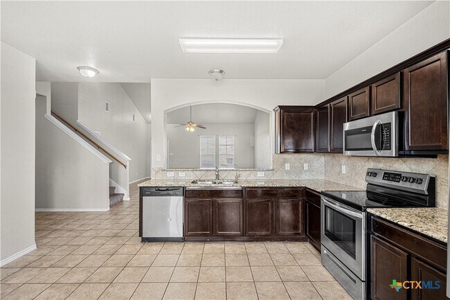 Building Photo - 1602 Gigante Dr