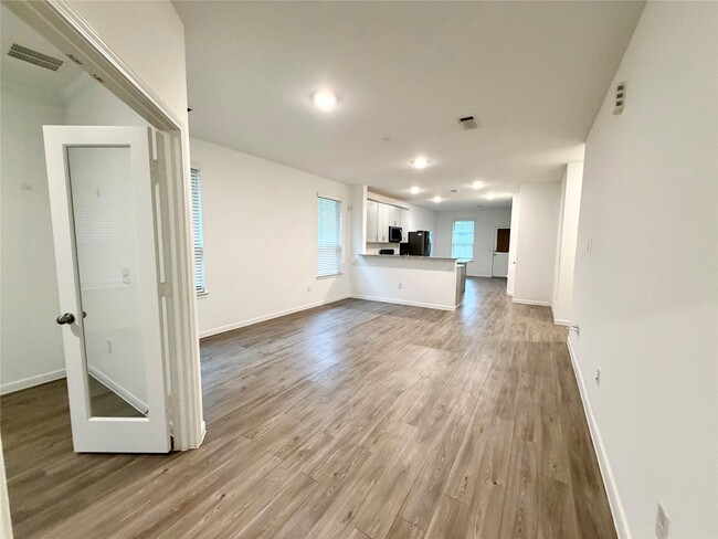Building Photo - 1348 Bright Hl Dr