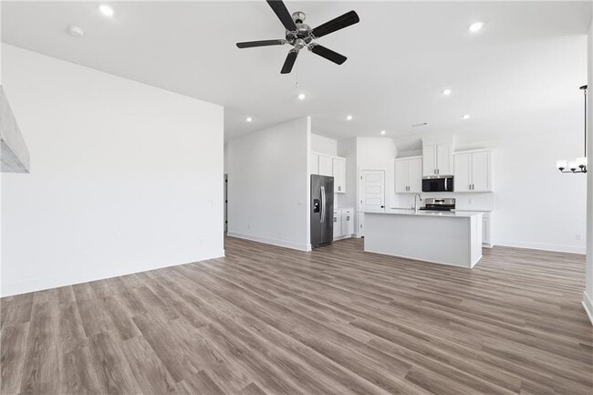 Building Photo - 446 W Taverner Xing