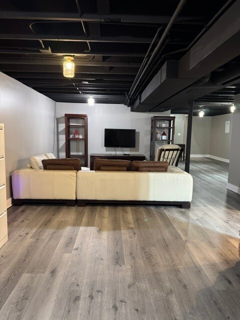 Building Photo - 5115 N Mission Dr