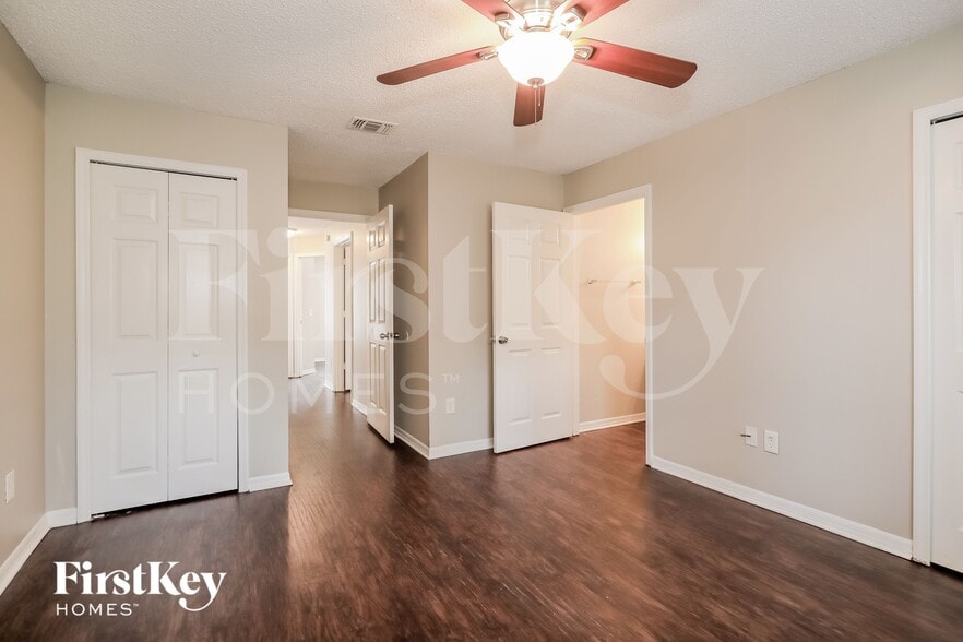 Building Photo - 14995 SE 25th Ave