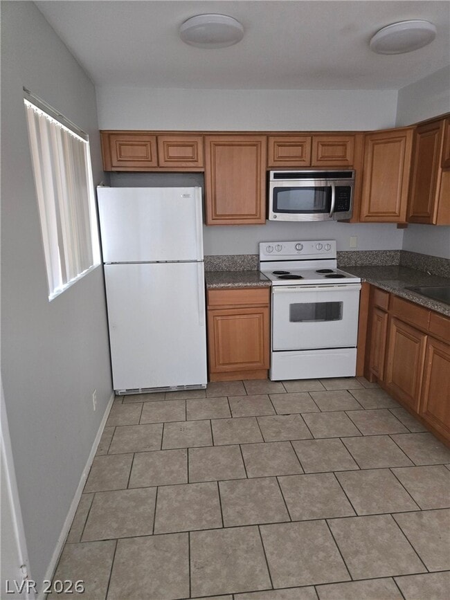 Building Photo - 3853 Soda Springs Dr