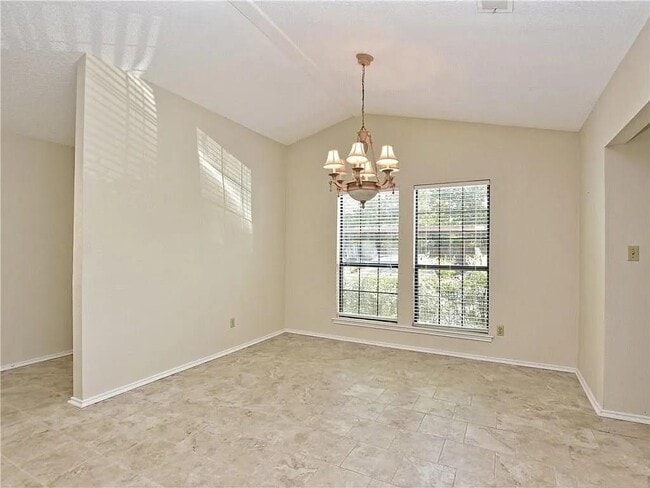 Building Photo - 1202 Thorpe Ln