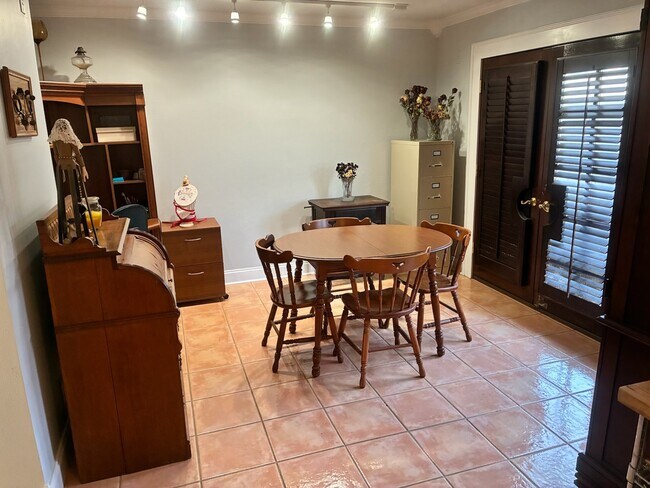 Building Photo - 6349 Briar Rose Dr
