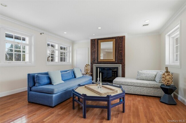 Building Photo - 74 Peacock Ln