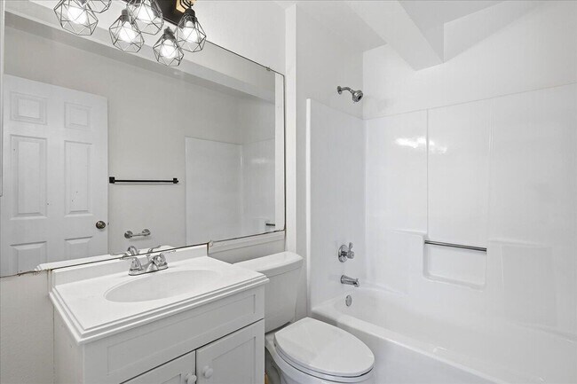 Building Photo - 31601 Avenida Maravilla