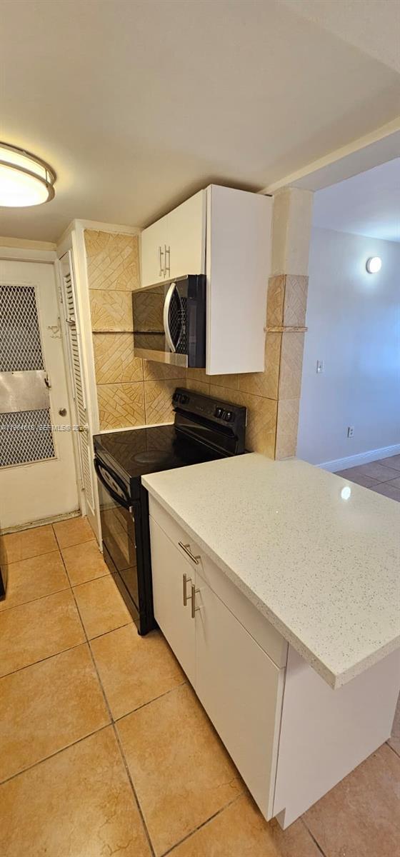 Building Photo - 1851 NE 168th St