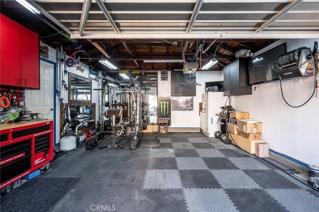 Building Photo - 4637 Hackett Ave