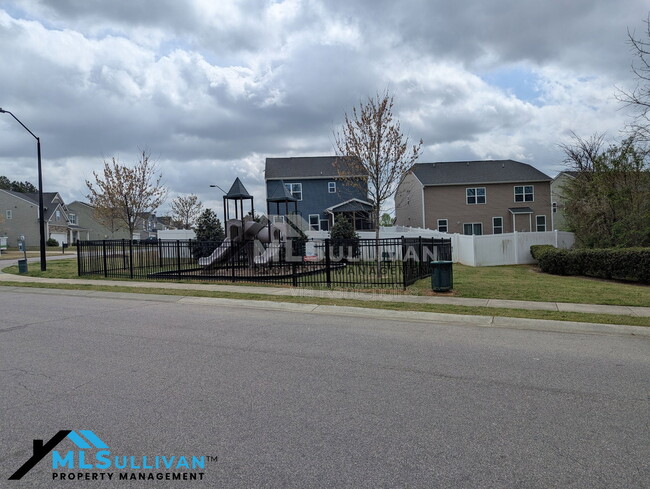 Building Photo - 3973 White Kestrel Dr