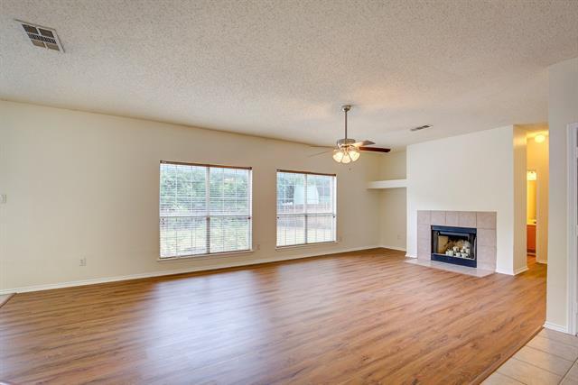 Building Photo - 4717 Woodhaven Ln