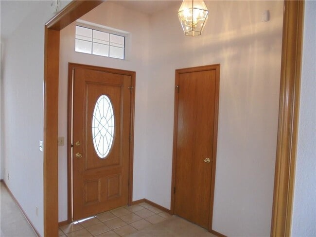 Building Photo - 1206 Windsor Pl