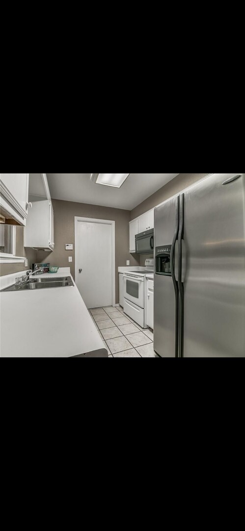 Building Photo - Perfect Duplex in Quiet, Cozy Shadowlake