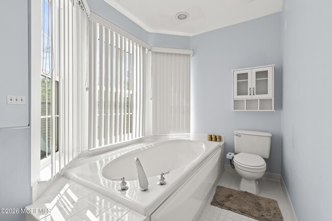 Building Photo - 39 Gimbel Pl