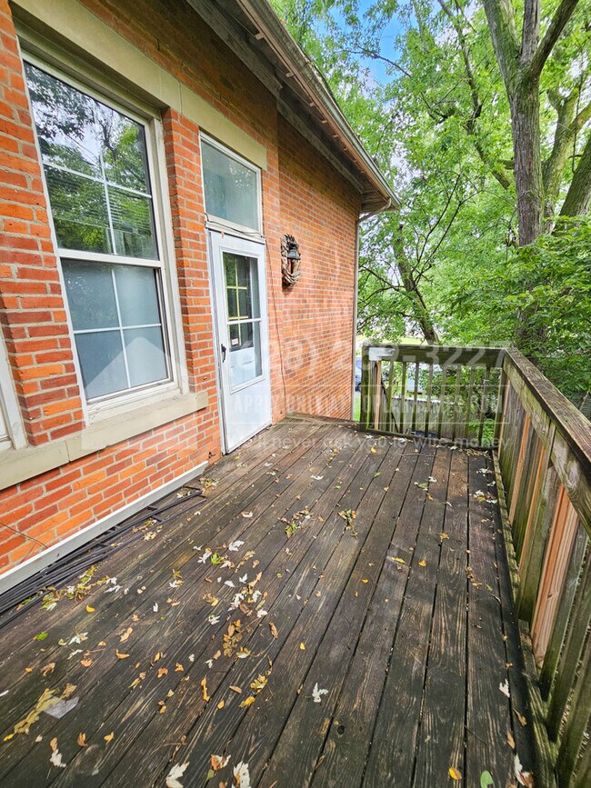 Building Photo - 50 Jackson St