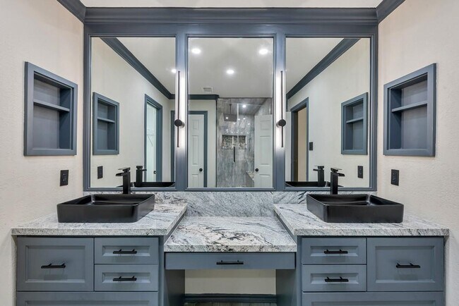 Building Photo - 18 N Star Ridge Cir