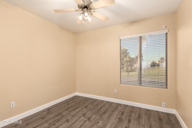 Building Photo - 11010 W Griswold Rd