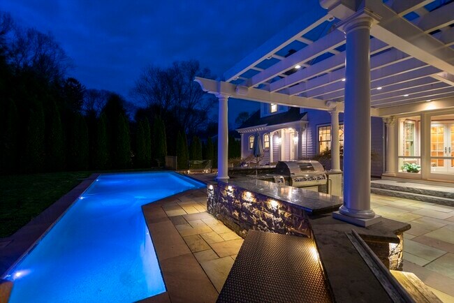 Building Photo - 16 Meriam St