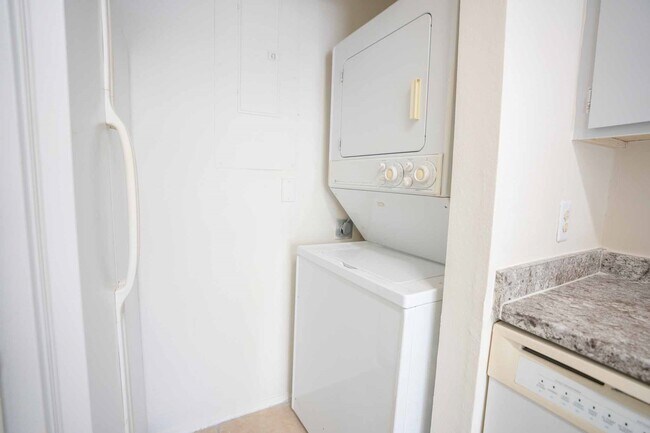 Building Photo - 3632 Ocee St